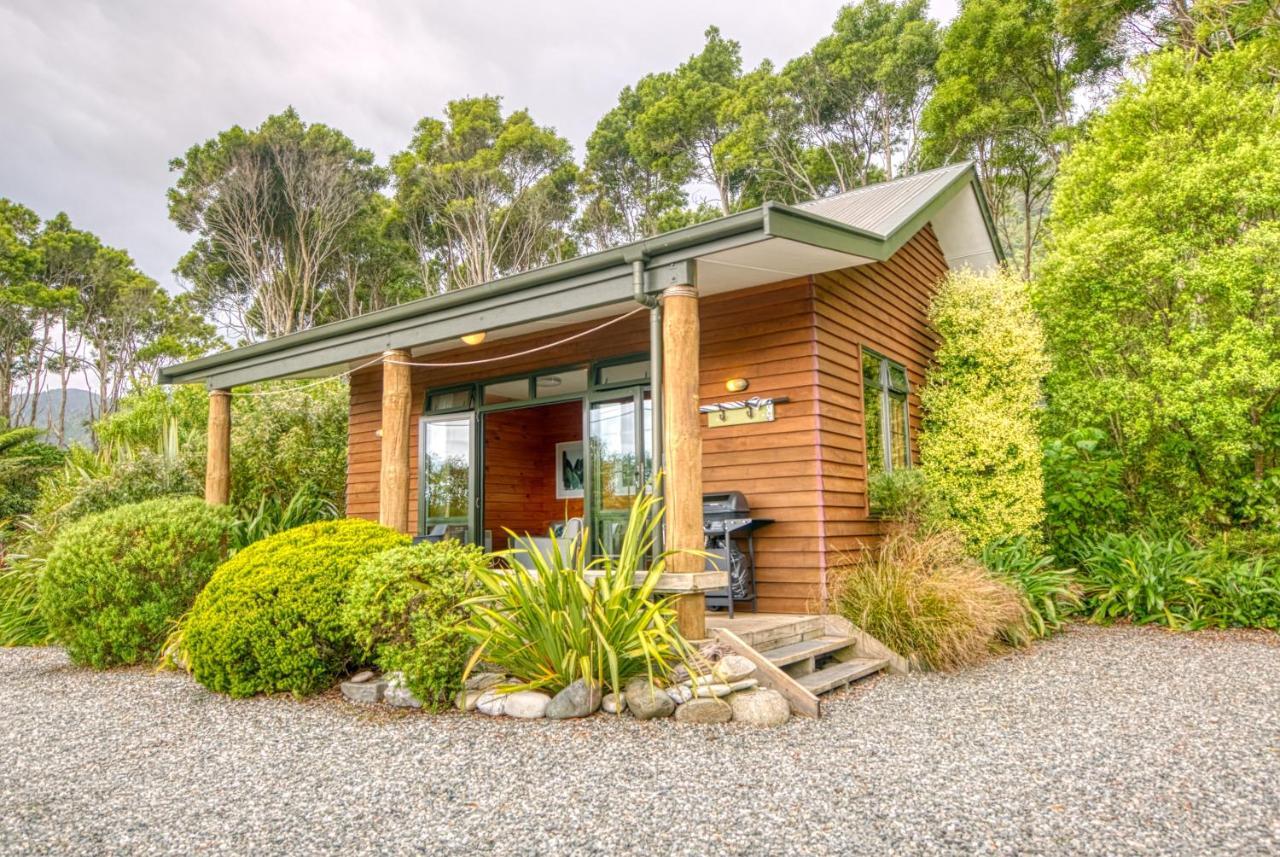 Paparoa Beach Hideaway With Hot Tub Barrytown Buitenkant foto