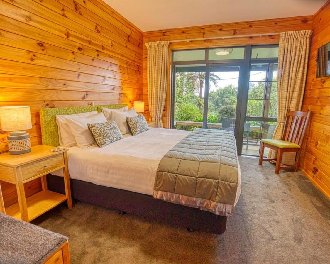 Paparoa Beach Hideaway With Hot Tub Barrytown Buitenkant foto